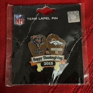 2015 NFL Pin Thanksgiving Soldier Field